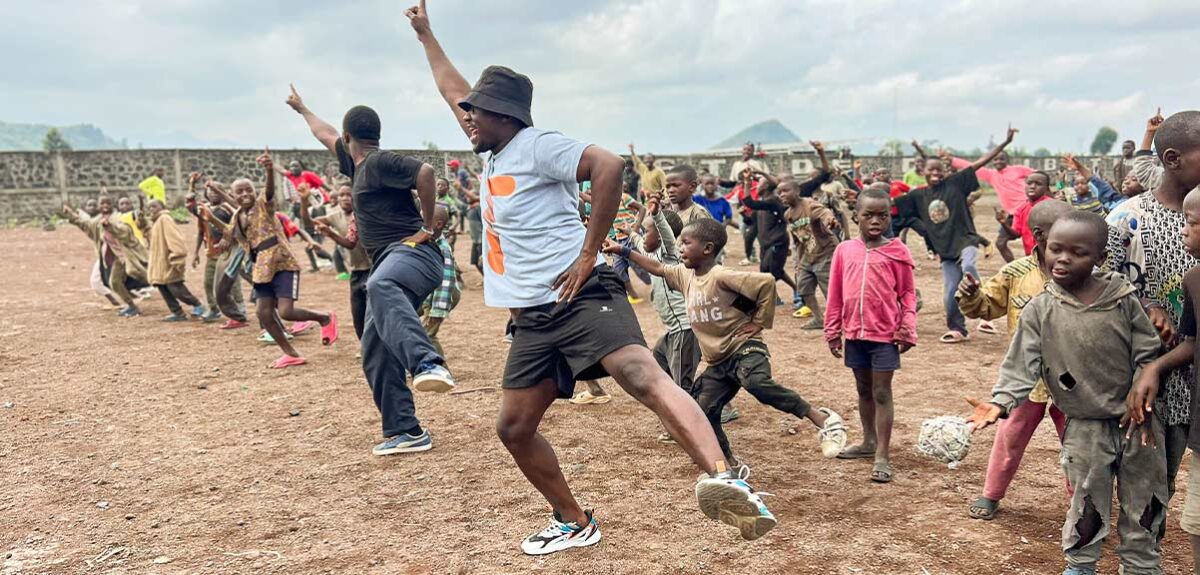 Youth Raise Through Arts (KASIKS) 6
