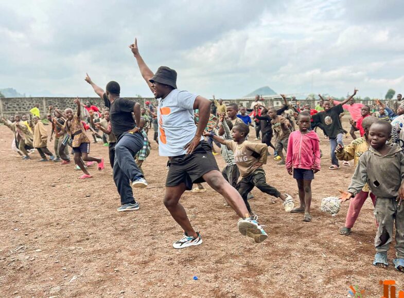 Youth Raise Through Arts (KASIKS) 6